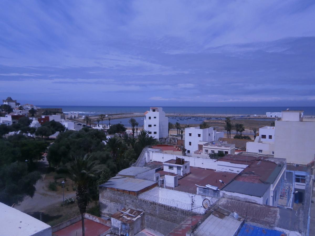 Residence Touristique Ibn Rochd Asilah Bagian luar foto