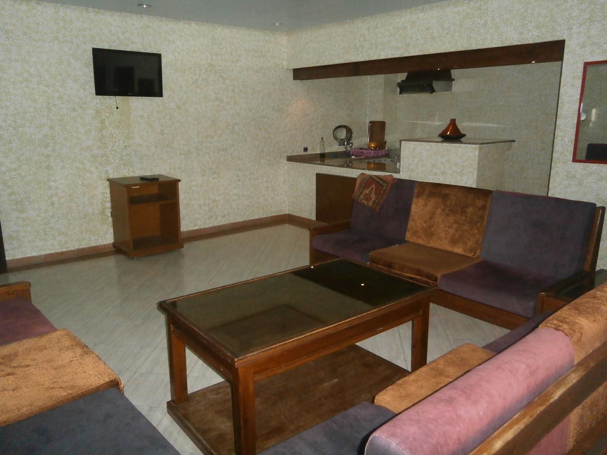 Residence Touristique Ibn Rochd Asilah Bagian luar foto