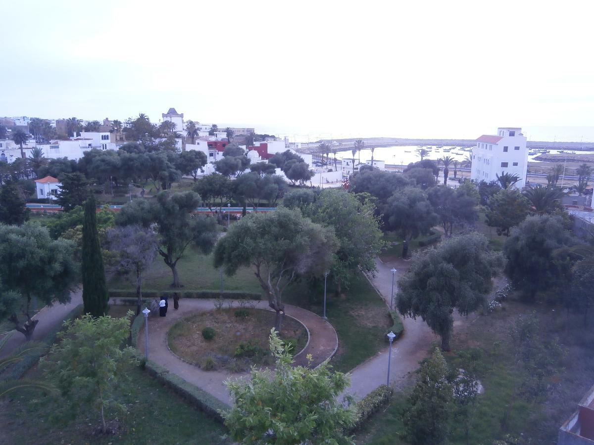Residence Touristique Ibn Rochd Asilah Bagian luar foto